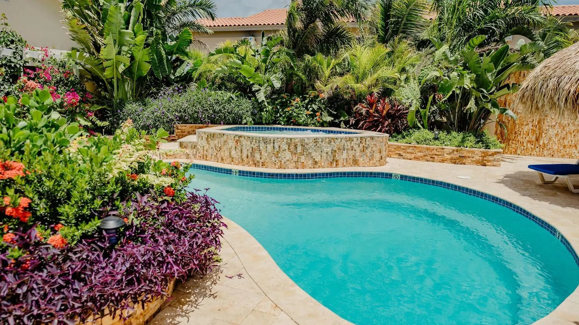 Impressive 2-Bedroom Apartment 2Km From Eagle Beach Palm Beach  Bubali