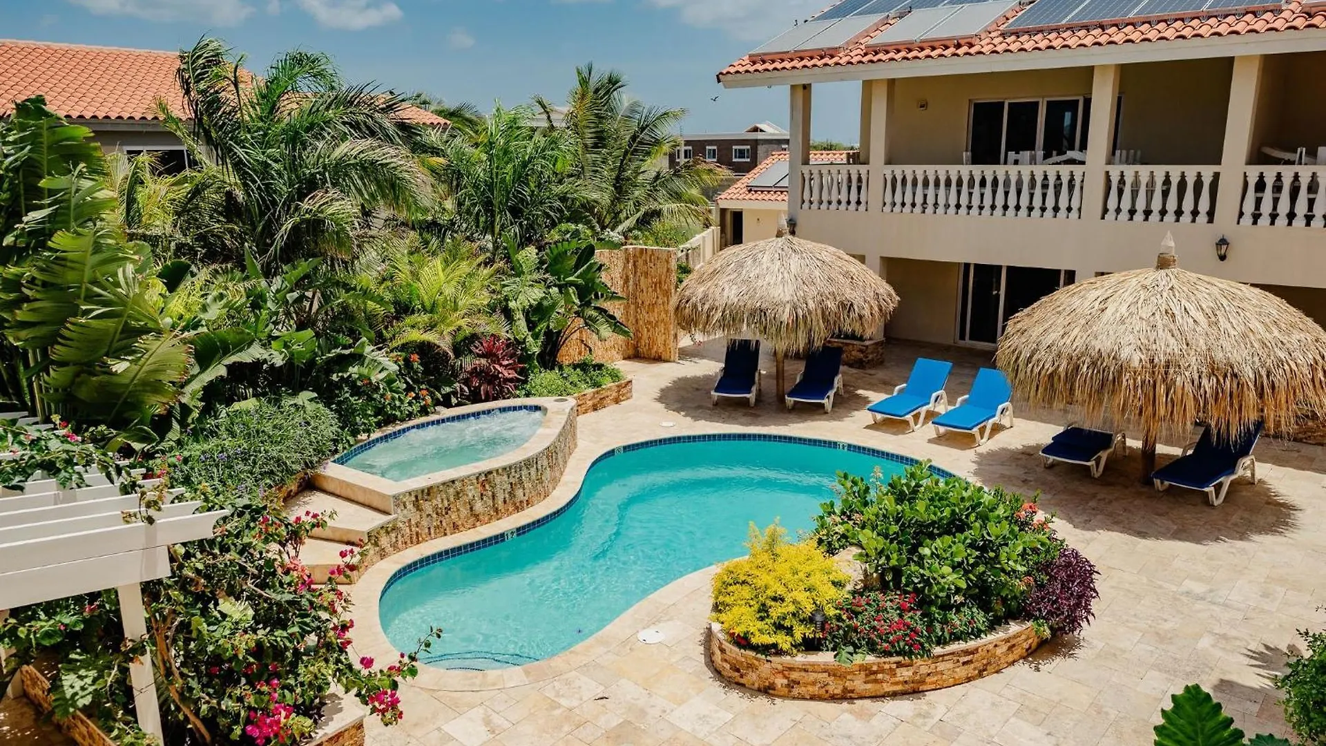 Impressive 2-Bedroom Apartment 2Km From Eagle Beach Palm Beach  Bubali